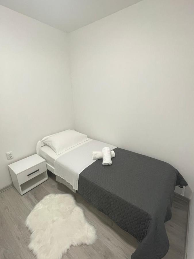 Apartmani Franciska 亚伊采 外观 照片