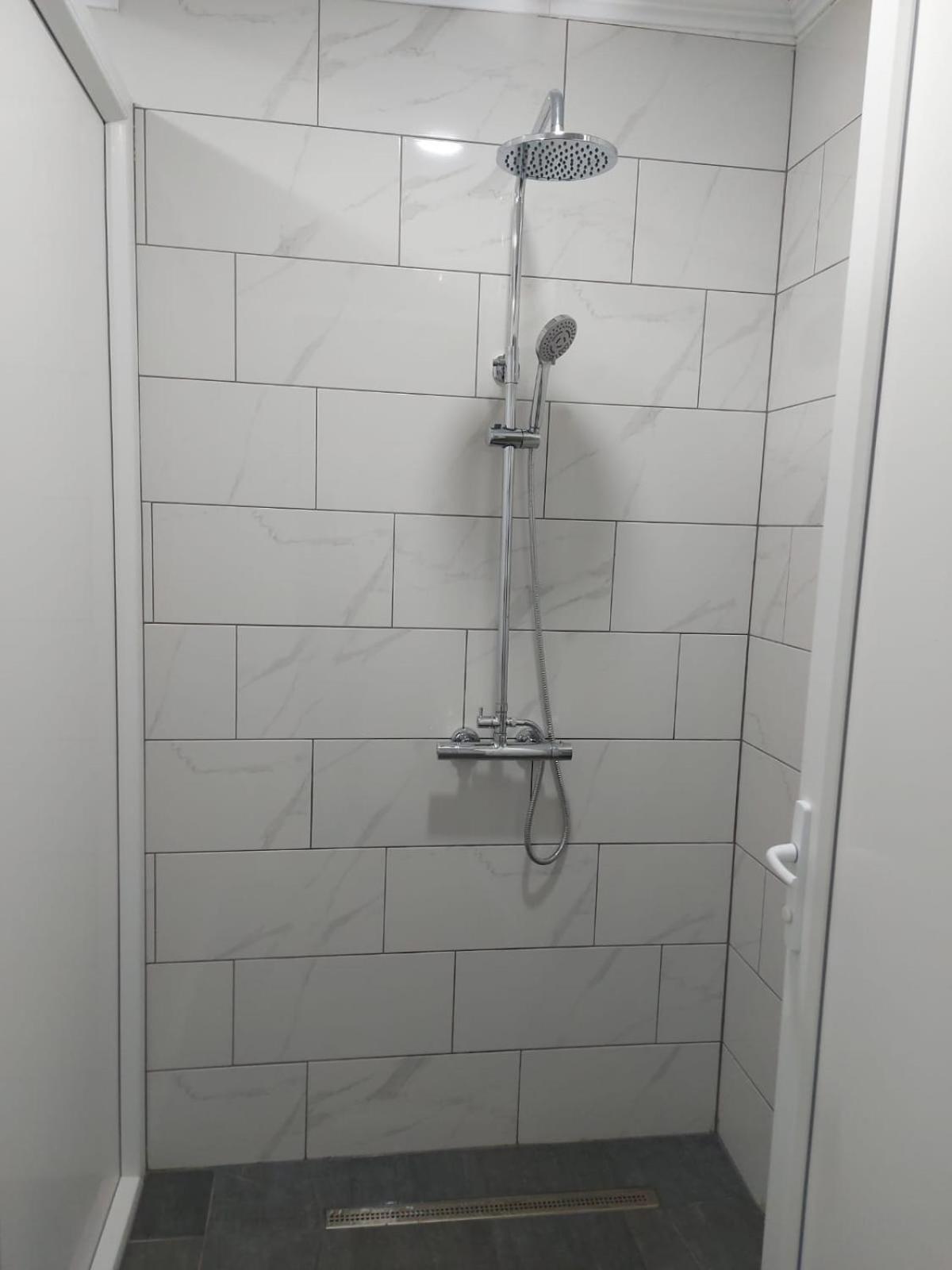 Apartmani Franciska 亚伊采 外观 照片