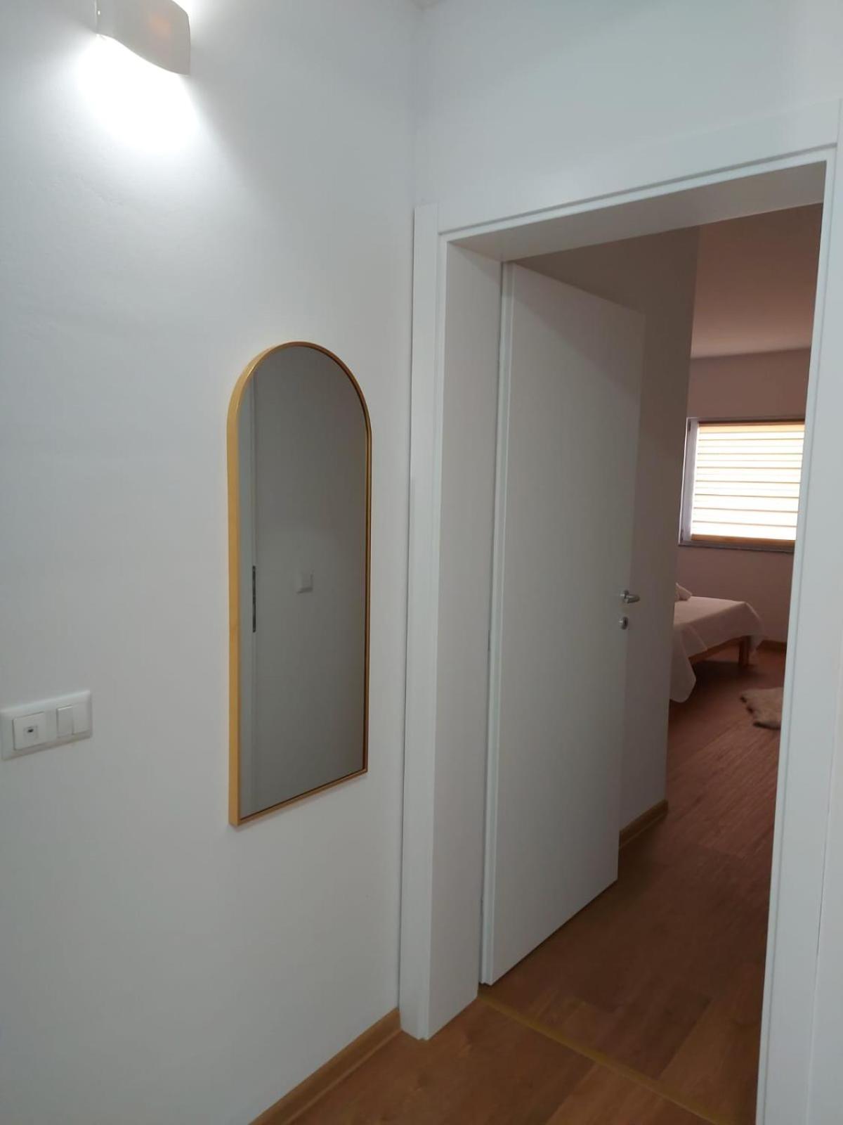 Apartmani Franciska 亚伊采 外观 照片