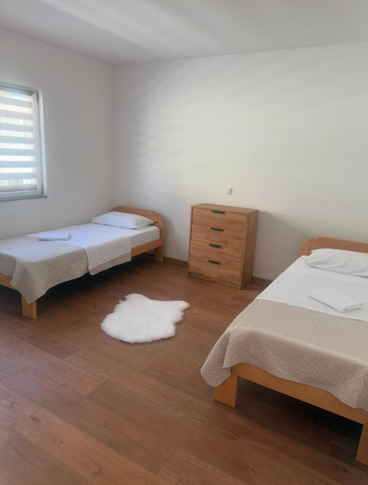 Apartmani Franciska 亚伊采 外观 照片